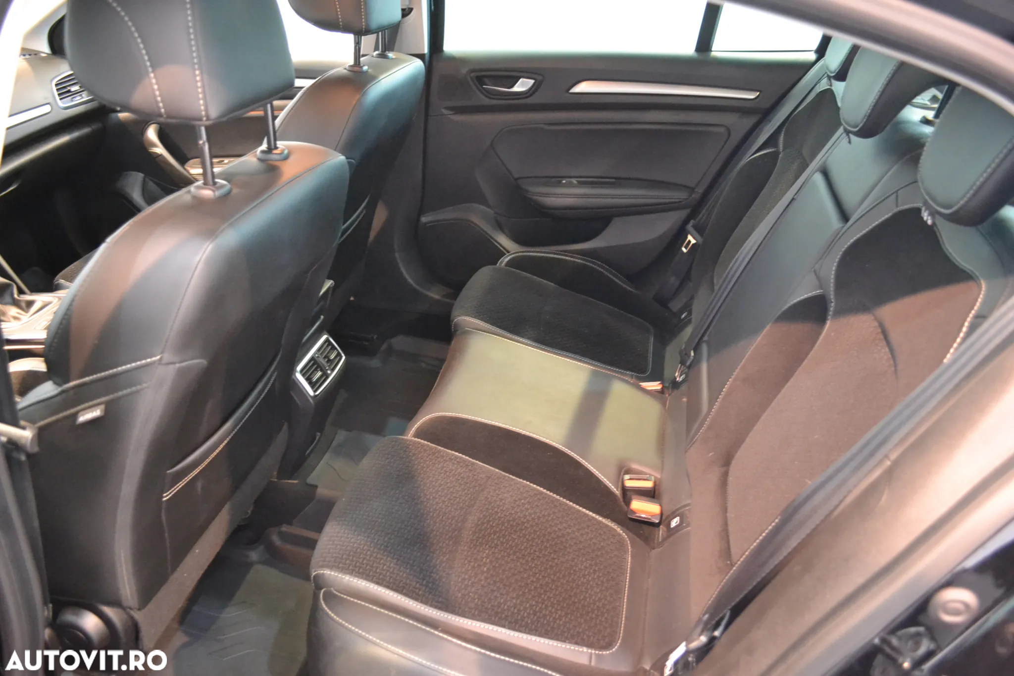 Renault Megane TCe 140 GPF Intens - 7