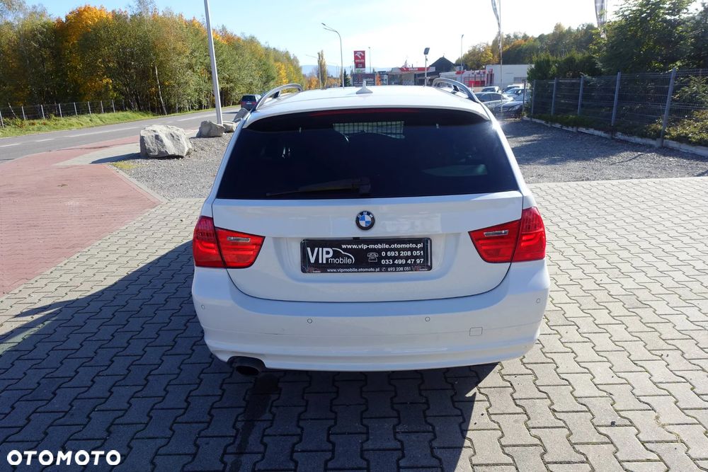 BMW Seria 3 320i Edition Sport - 6