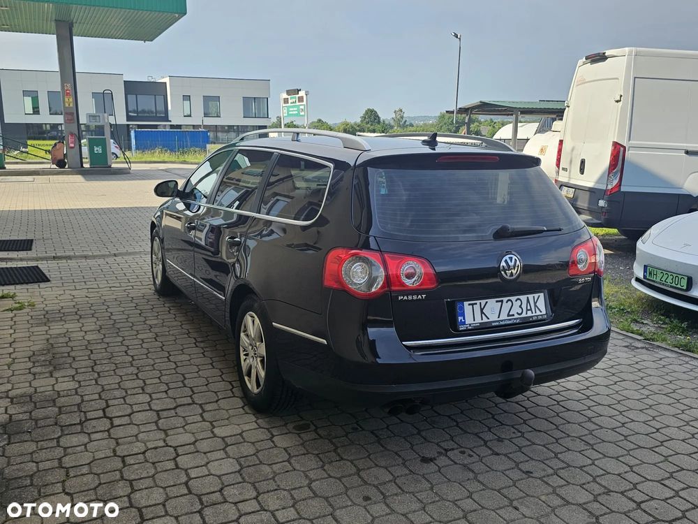 Volkswagen Passat 2.0 TDI DPF Comfortline - 4