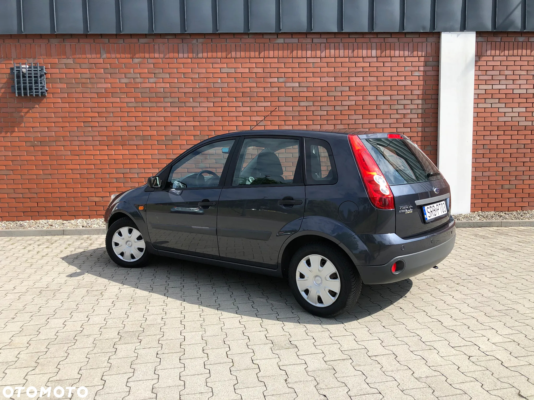 Ford Fiesta - 10