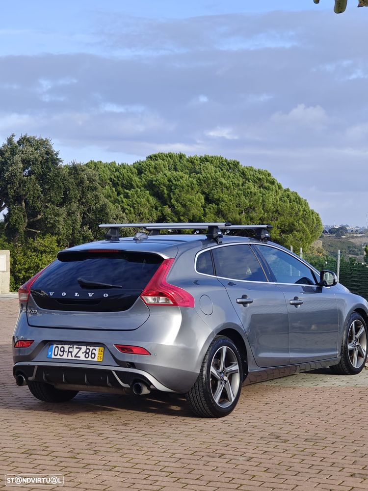 Volvo V40 D2 R Design - 18