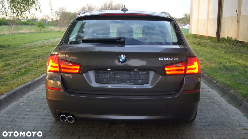 BMW Seria 5 520d - 24