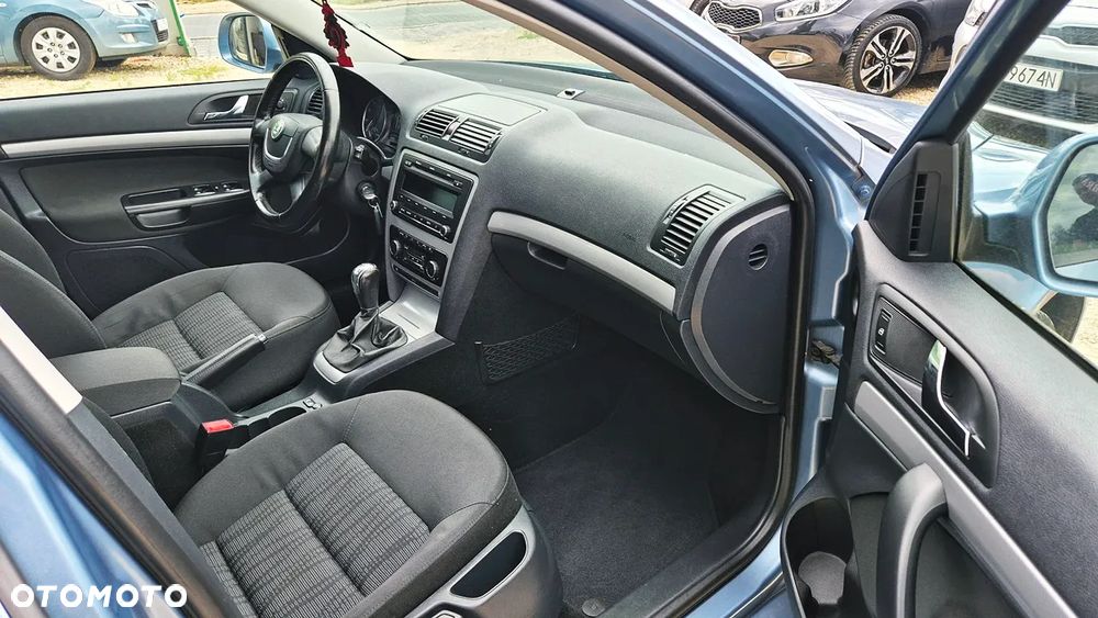 Skoda Octavia 1.4 TSI Family Plus - 37