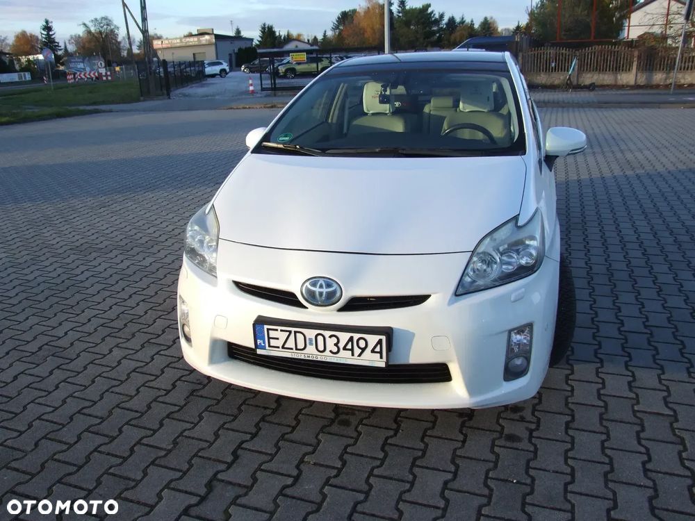 Toyota Prius 1.8 HSD Sol - 2