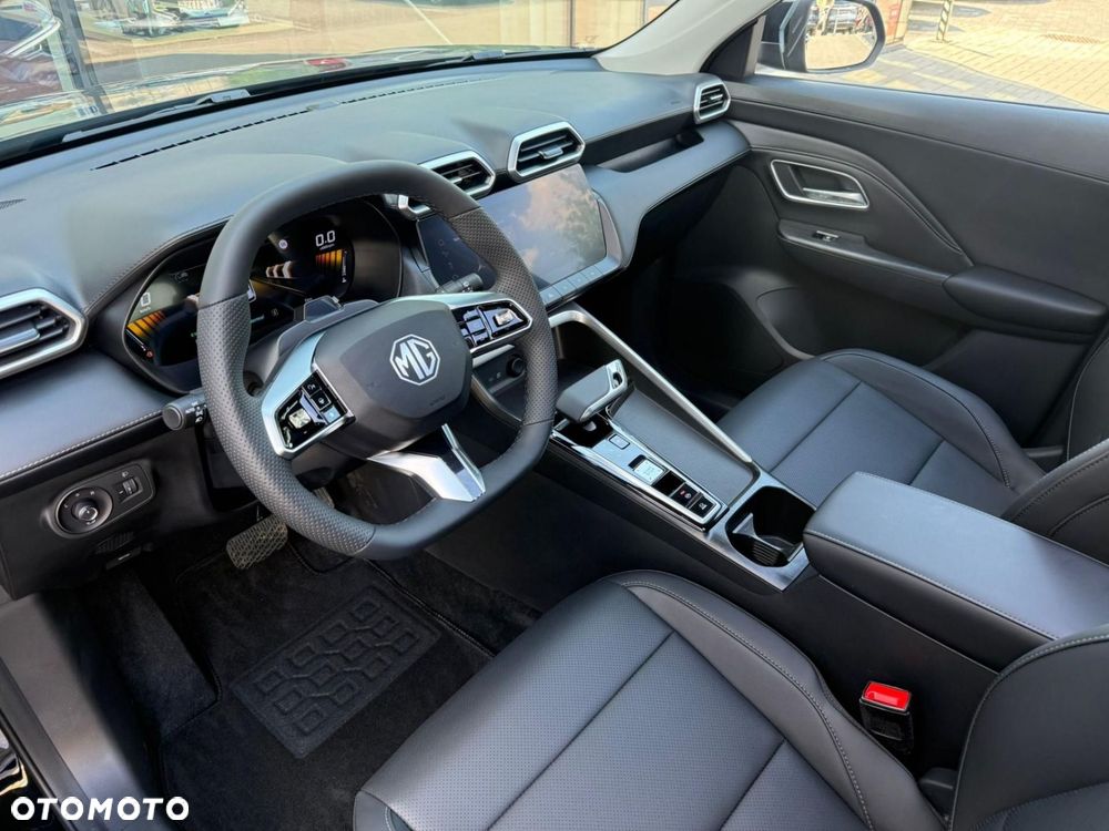 MG ZS Hybrid+ - 11