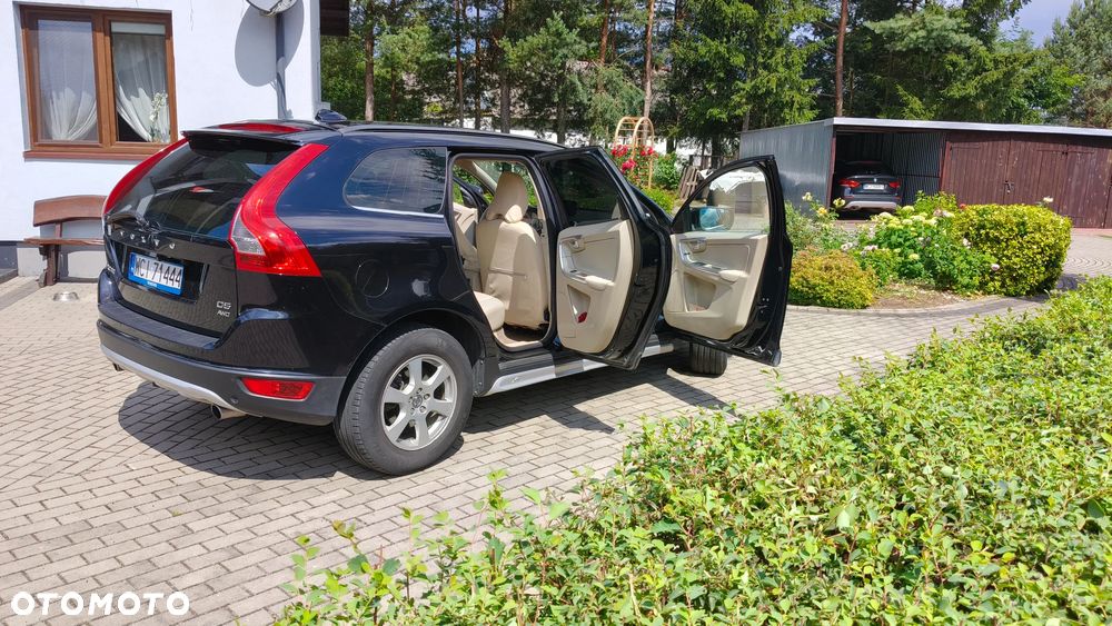 Volvo XC 60 D5 AWD Momentum - 7
