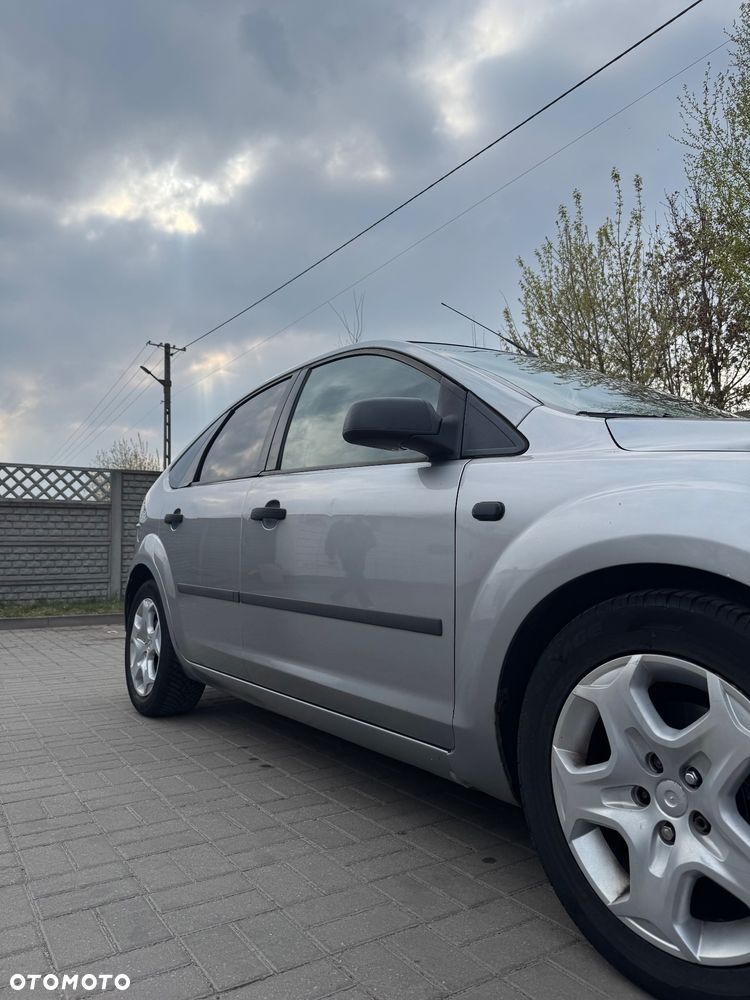 Ford Focus 1.6 TDCi DPF Ambiente - 5