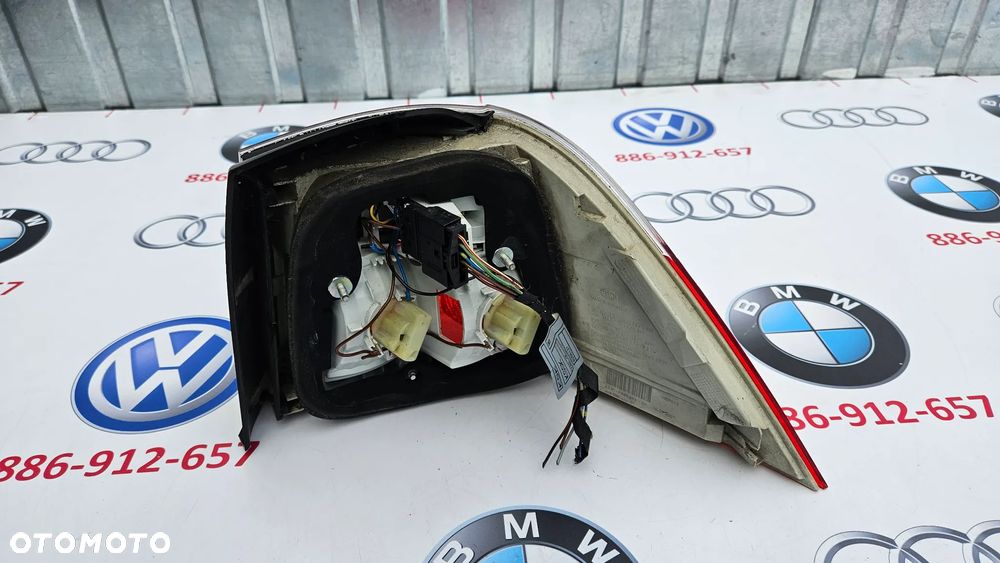 BMW 5 E61 Kombi LIFT LCI 2007-2011 LED Lampa tylna lewa Lampa tył lewy w błotnik 7177693 EUROPA - 7