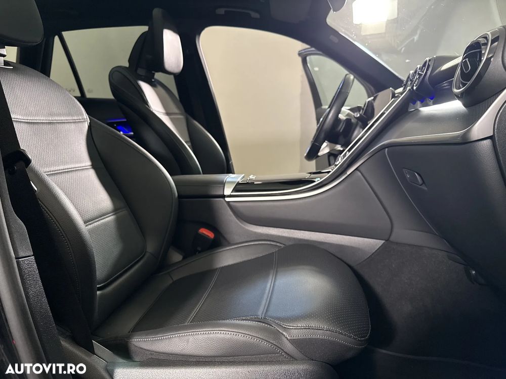 Mercedes-Benz GLC 220 d 4MATIC MHEV - 12