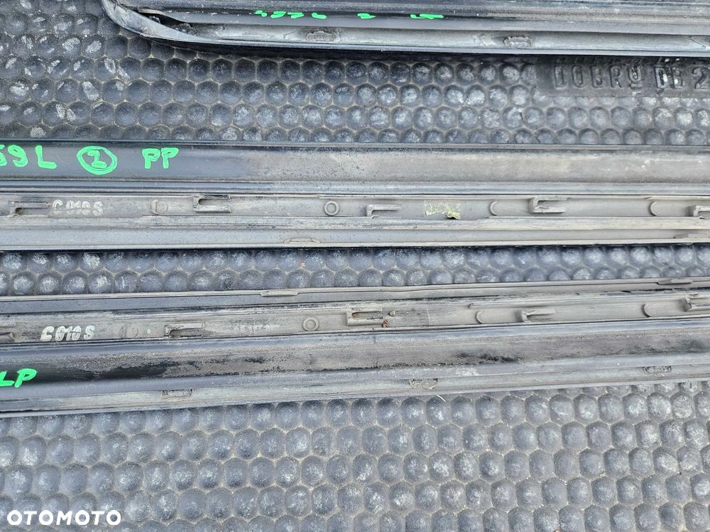 Listwa Listwy Drzwi S-Line Dolne Czarne Komplet Audi A4 B6 B7 Oryginalne - 24