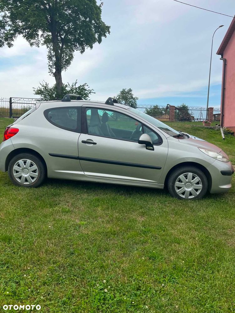 Peugeot 207 - 3