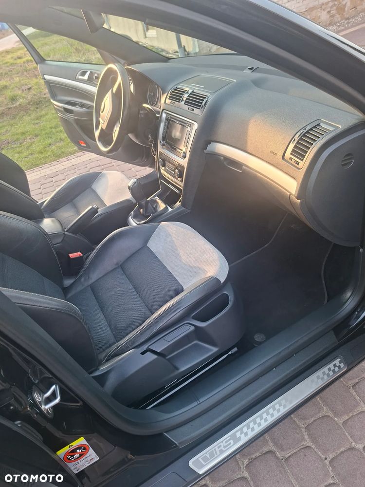 Skoda Octavia 2.0 TDI CR DPF RS - 10