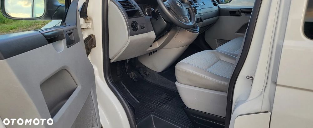 Volkswagen Transporter - 9