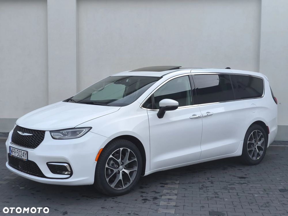 Chrysler Pacifica - 7