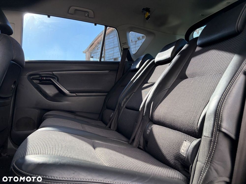 Toyota Verso 1.8 Prestige - 14