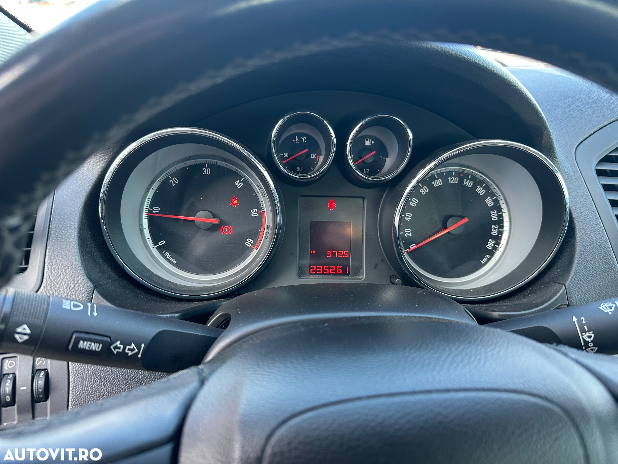 Opel Insignia 2.0 CDTI - 9