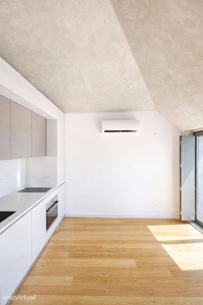 Apartamento T0 com layout de T1 com varanda | Viver no coração... - Grande imagem: 5/29