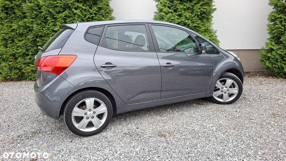 Kia Venga 1.6 CVVT Fifa World Cup Edition - 39