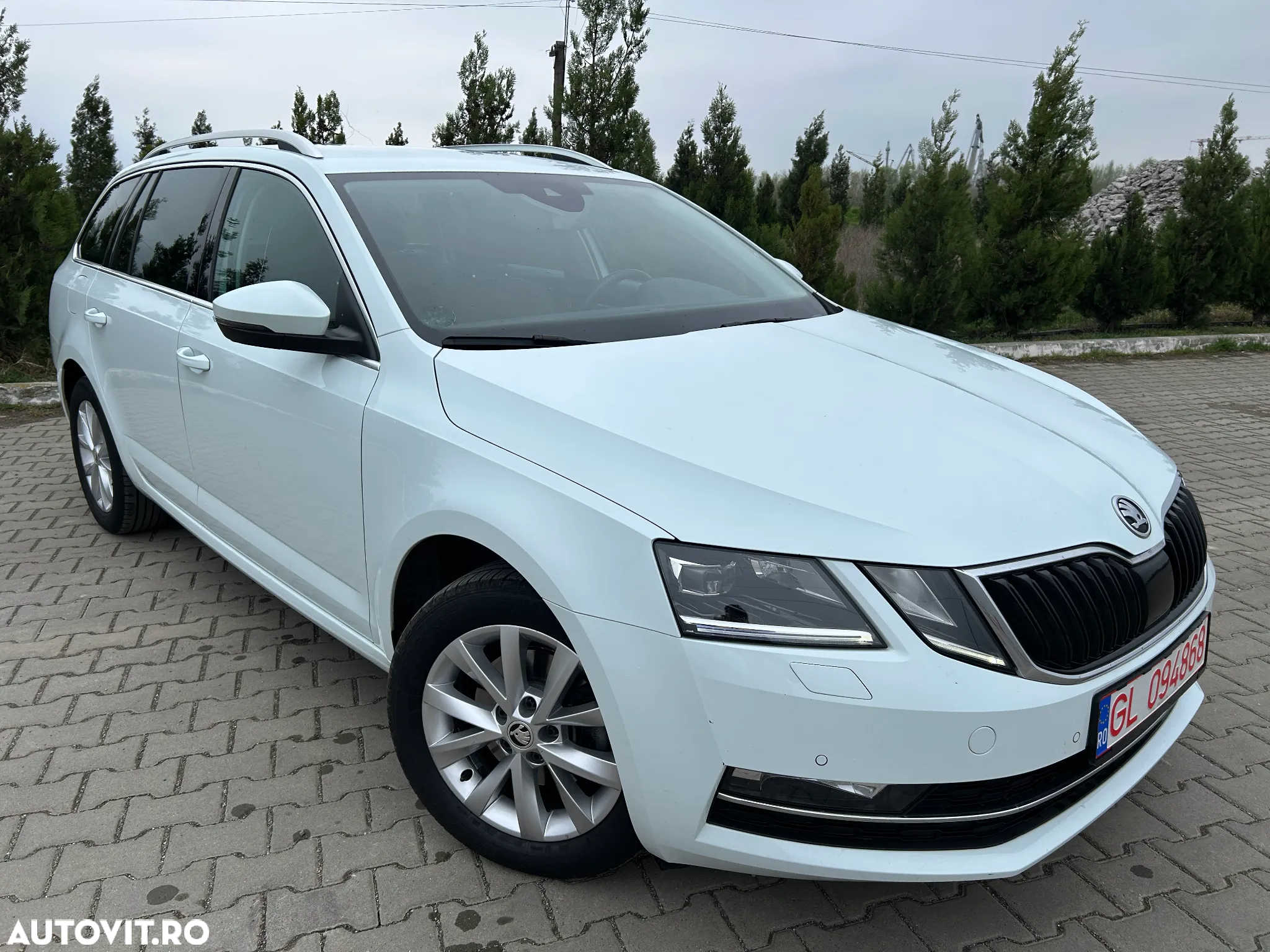 Skoda Octavia Combi 1.5 TSI ACT DSG Style - 3