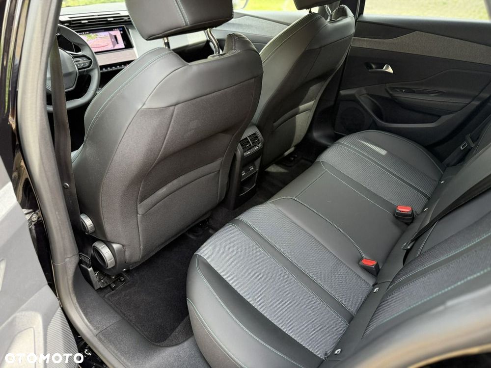 Peugeot 308 BlueHDi 130 EAT8 Allure - 22