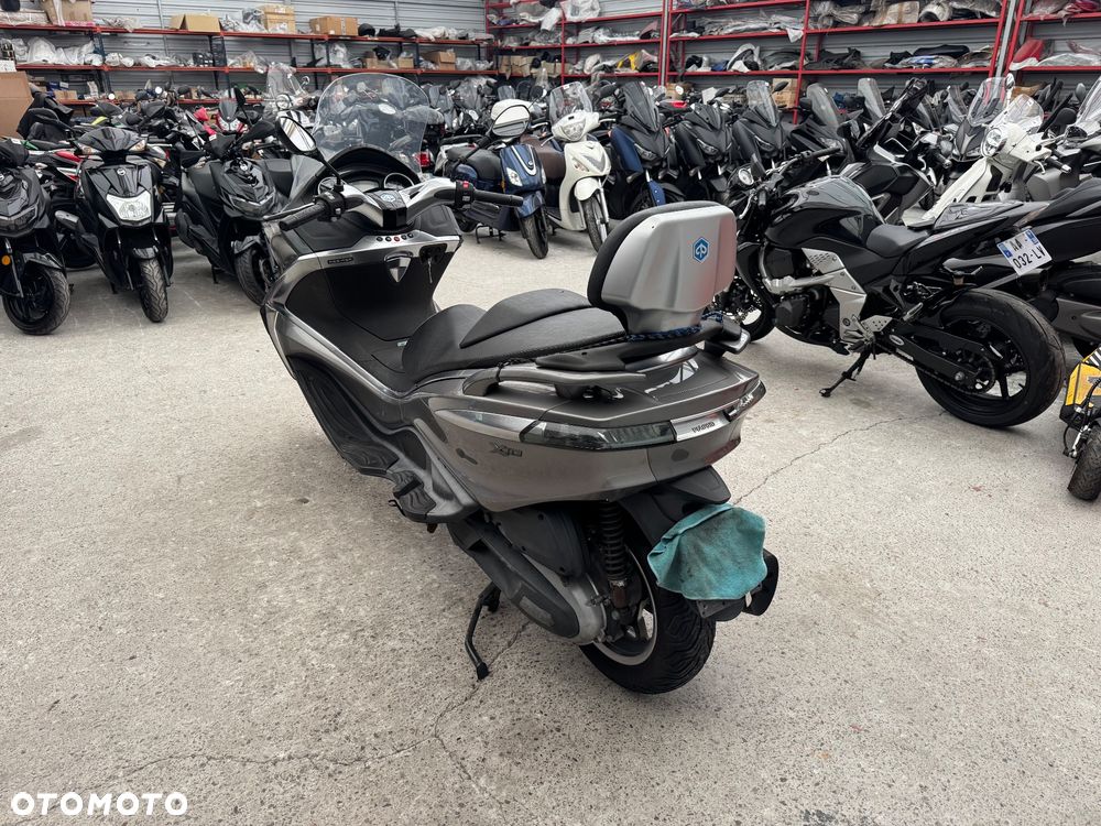 Piaggio X10 - 5