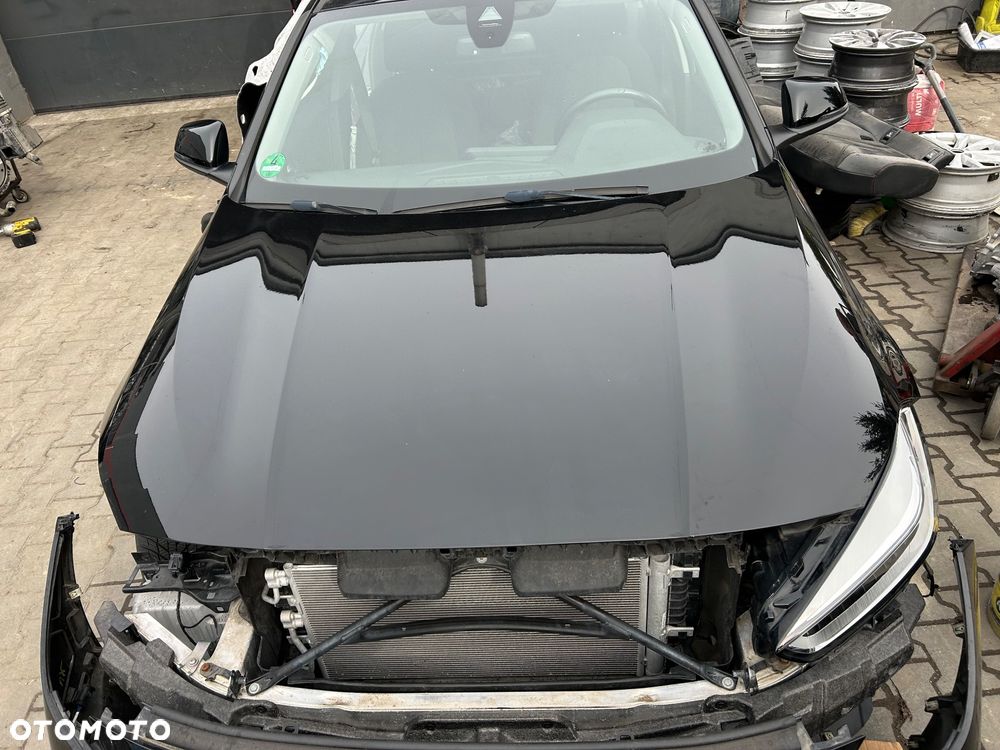 Bmw F40 maska aluminiowa 668 w kolor czarna 2019- seria 1 - 2