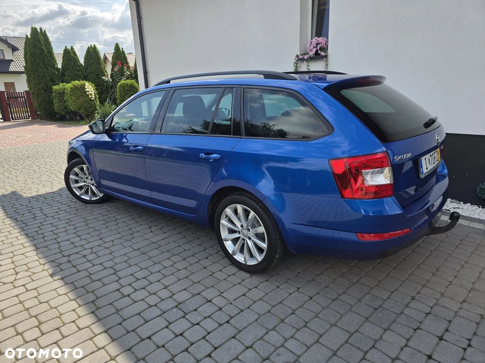 Skoda Octavia Combi 2.0 TDI Soleil - 3