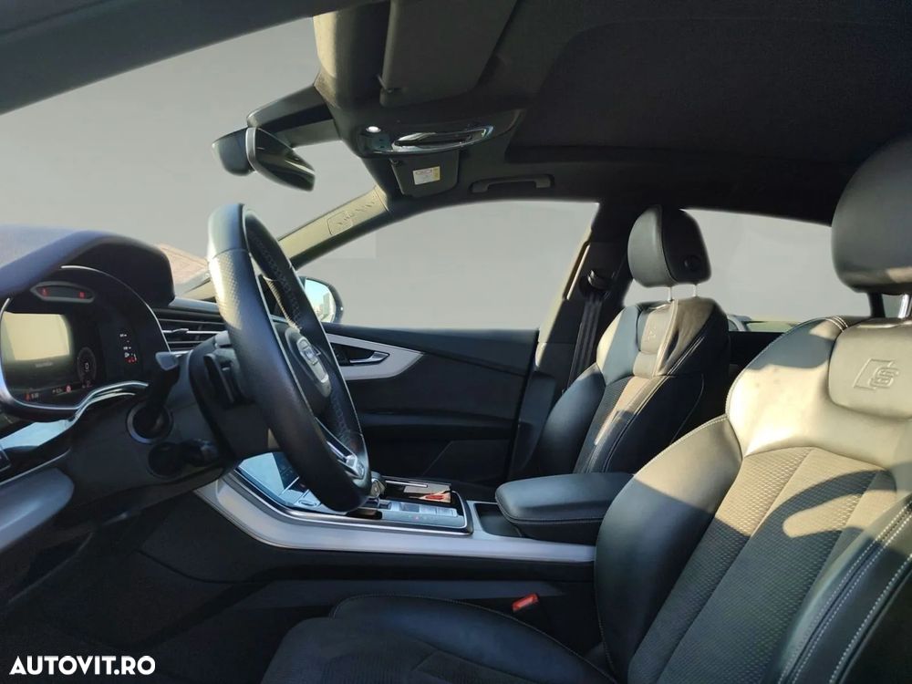 Audi Q8 - 11