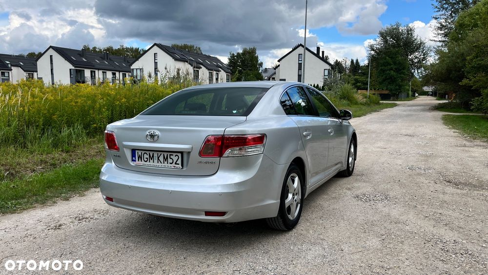 Toyota Avensis 1.8 Sol - 7