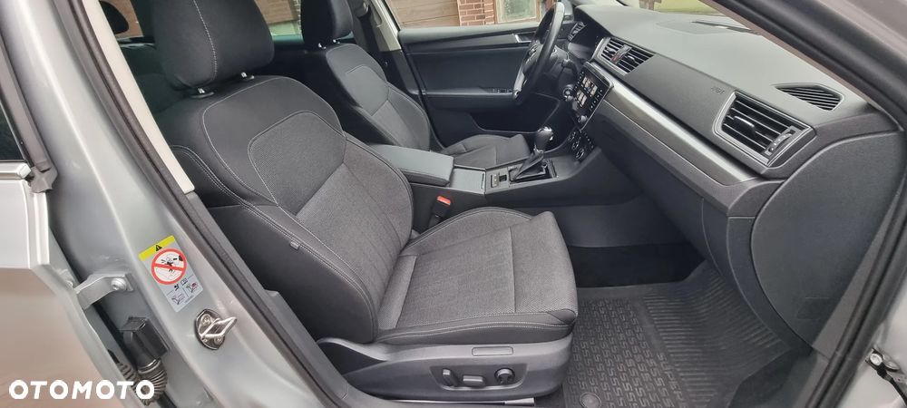 Skoda Superb 2.0 TDI SCR Style DSG - 31