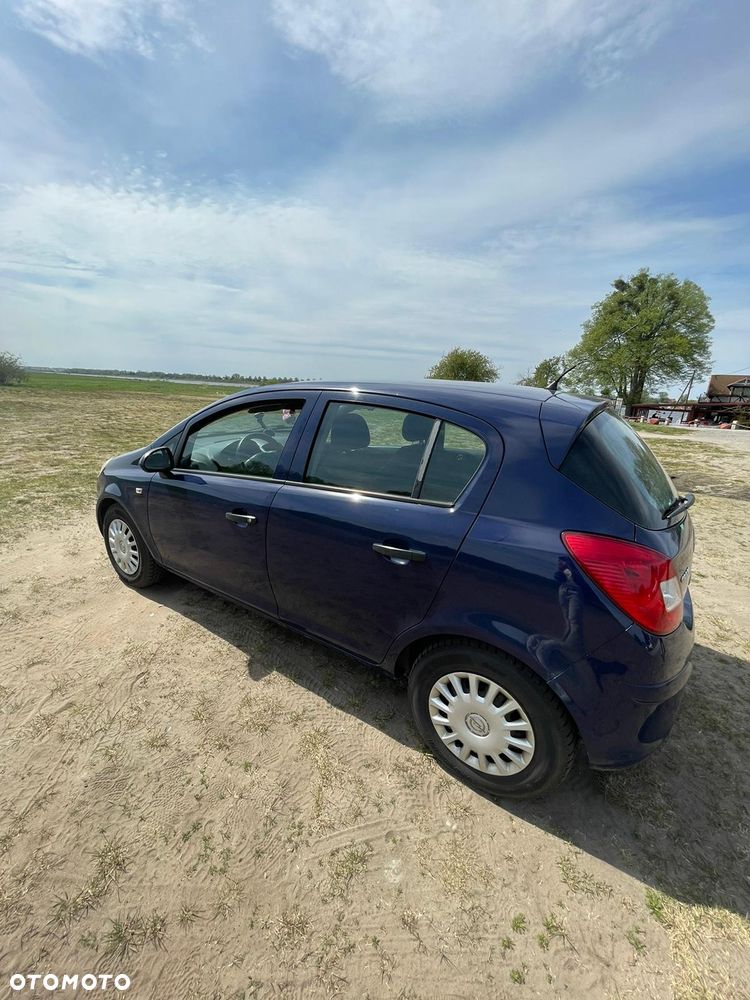 Opel Corsa 1.2 16V Cosmo - 3