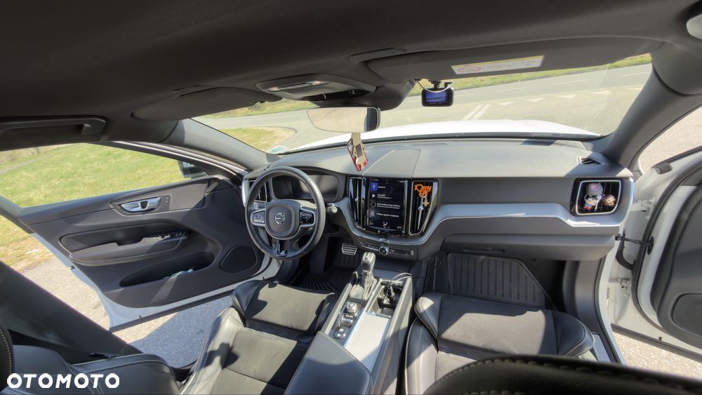 Volvo XC 60 - 4