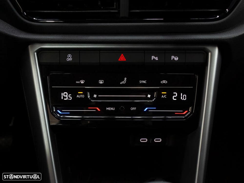 VW T-Roc 1.0 TSI Urban - 39