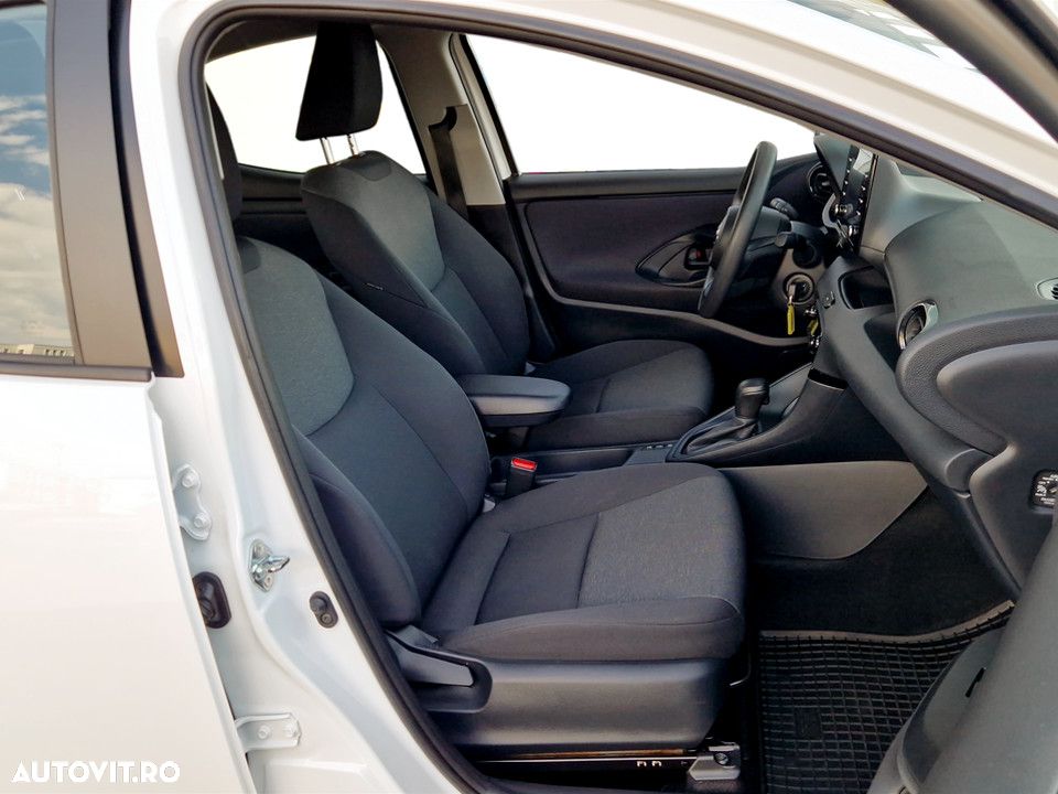 Toyota Yaris - 14