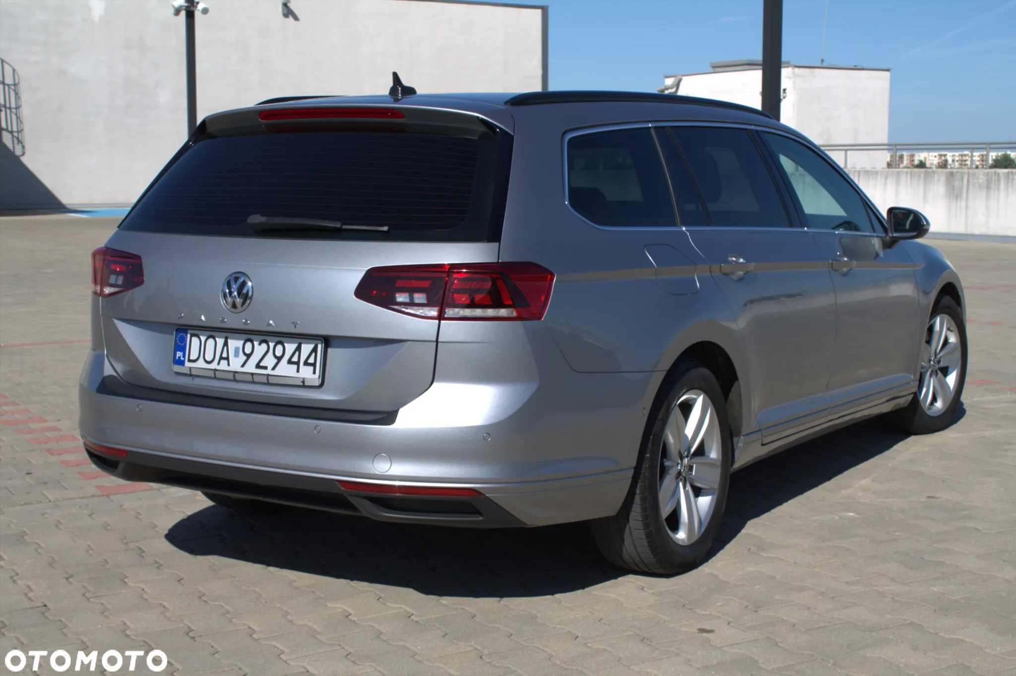 Volkswagen Passat Variant 2.0 TDI SCR DSG Business - 13