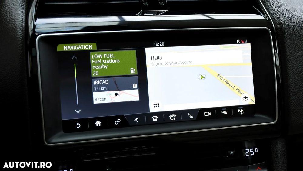 Jaguar F-Pace P250 AWD SE - 20