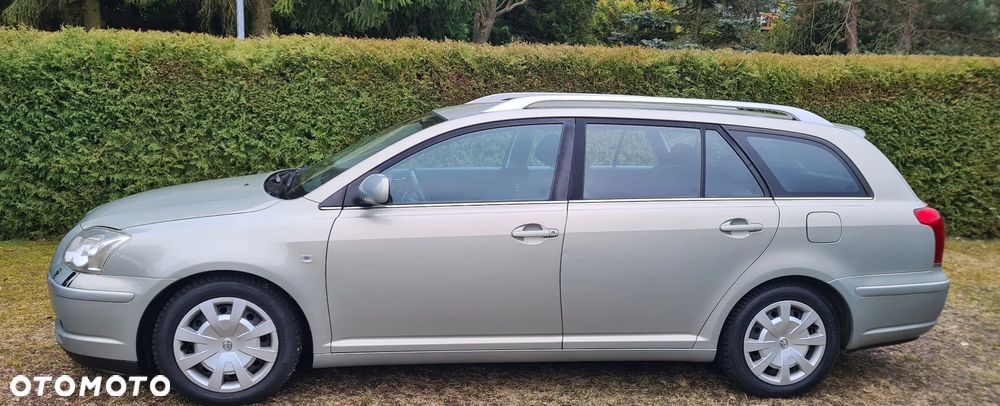 Toyota Avensis 1.8 VVT-i Executive - 4