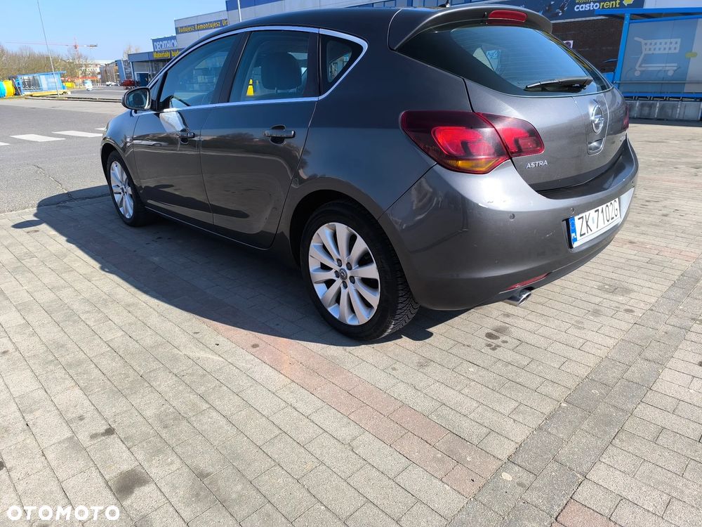 Opel Astra 1.4 T Cosmo - 7