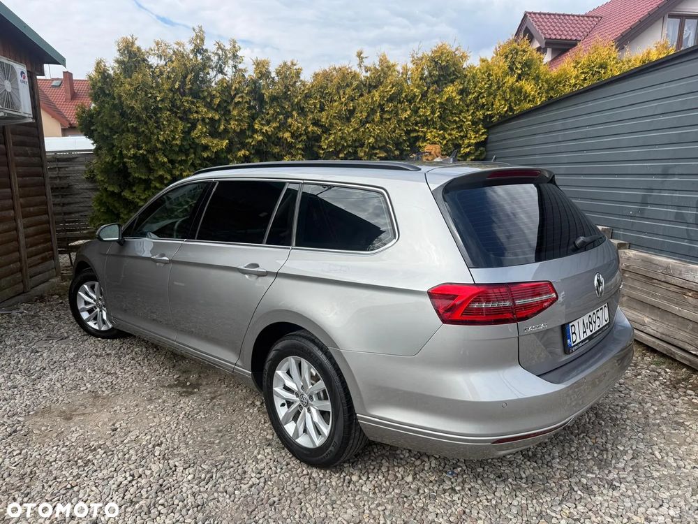 Volkswagen Passat 2.0 TDI (BlueMotion Technology) DSG Highline - 10