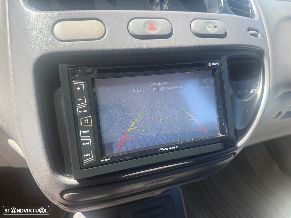 Mitsubishi Space Gear 2.5 TD GLX - 10