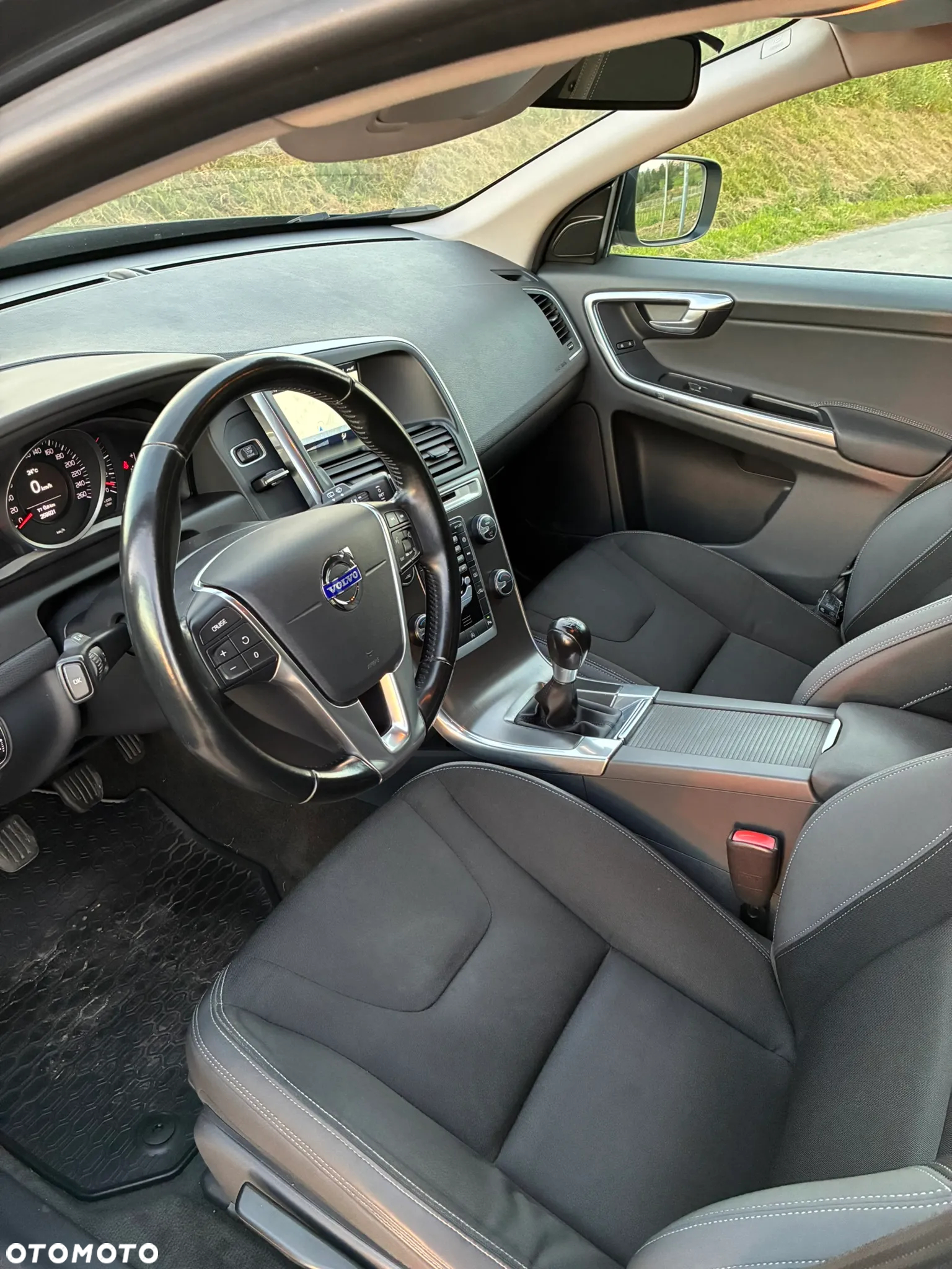 Volvo XC 60 D3 Momentum - 11