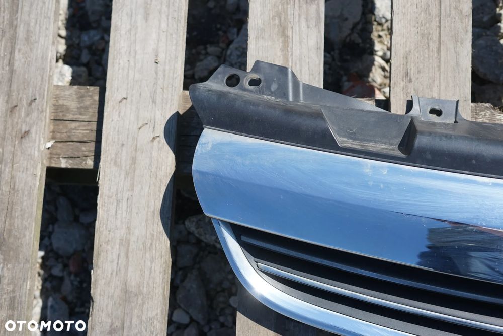 Grill atrapa chłodnicy Opel Zafira B II 13247327 - 2