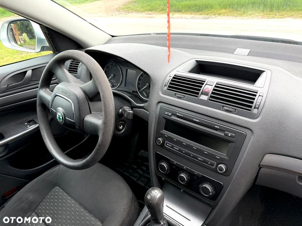 Skoda Octavia 1.6 - 16