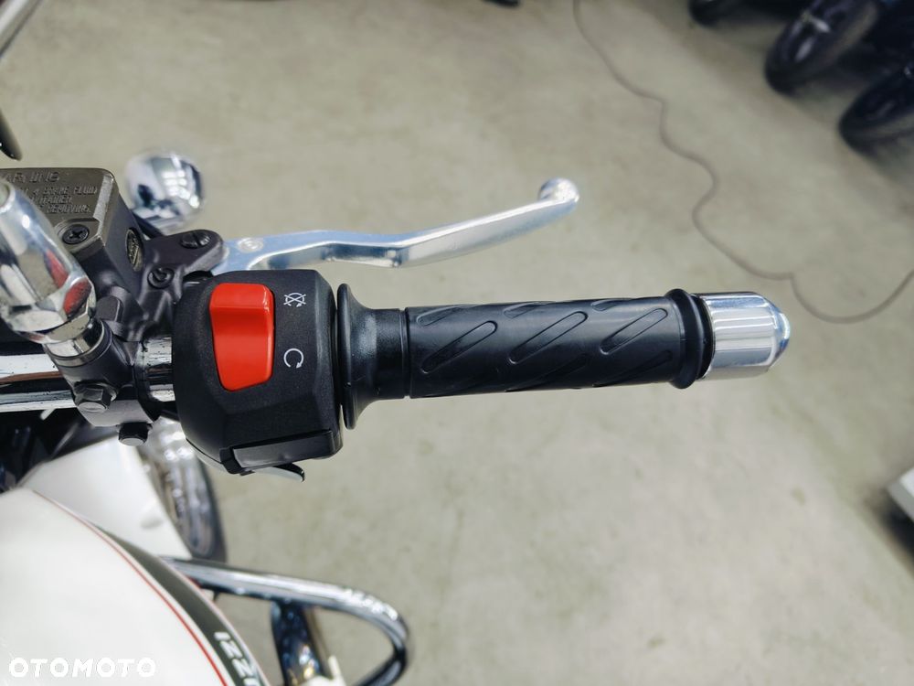 Moto Guzzi V7 - 13