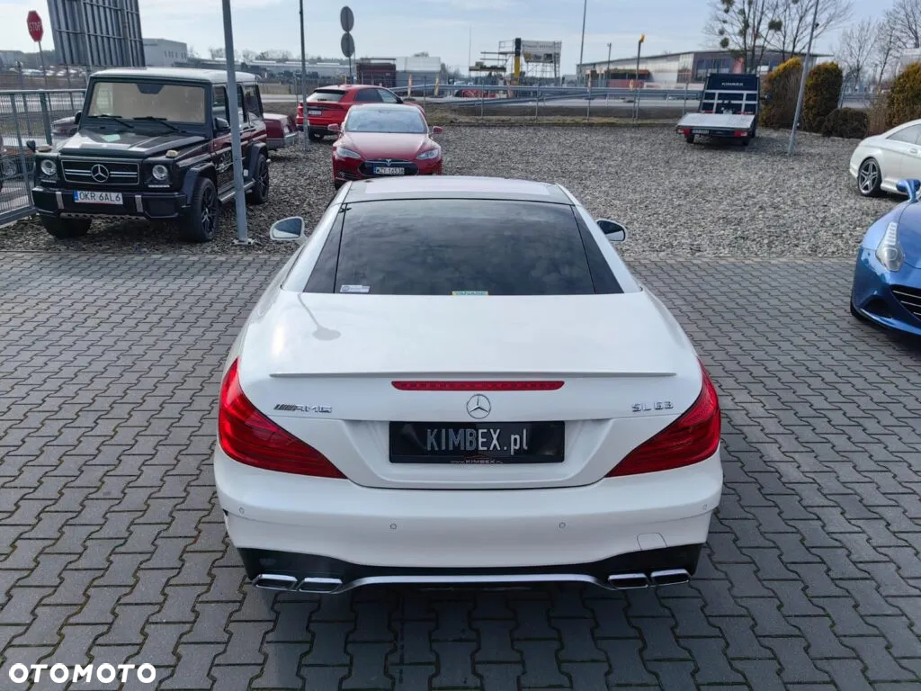 Mercedes-Benz SL 63 AMG - 6
