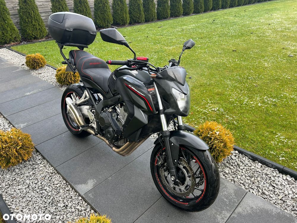Honda CB - 2