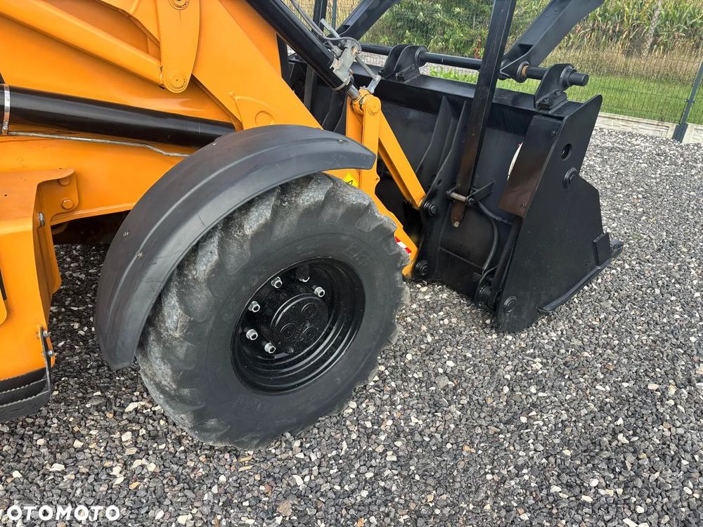 Case 580T - 10