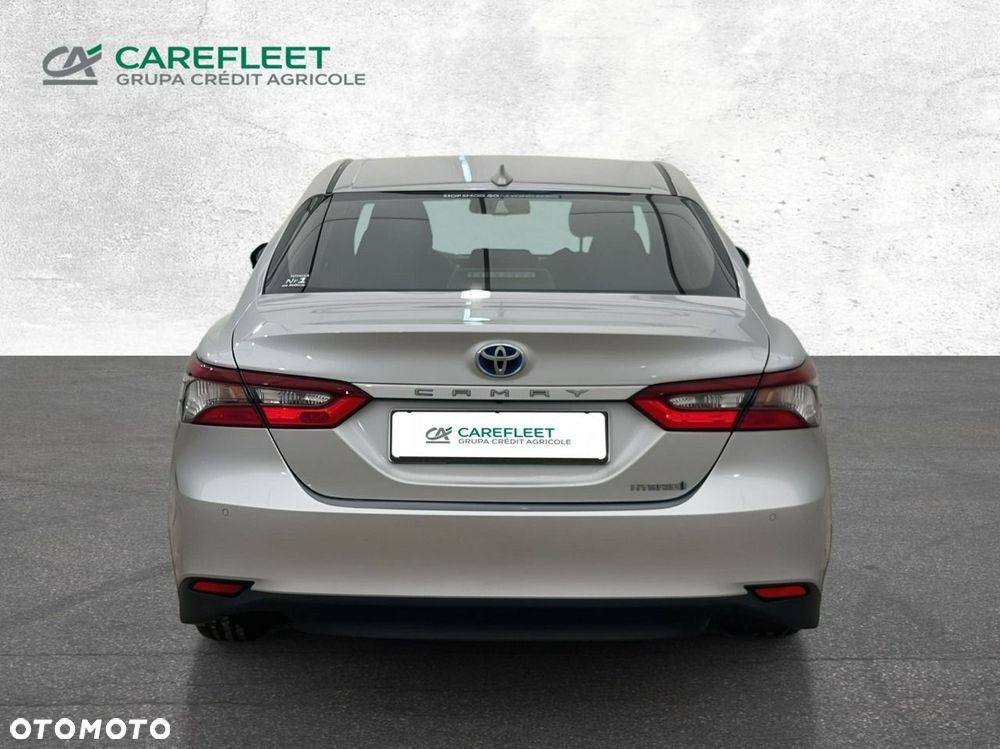Toyota Camry - 6