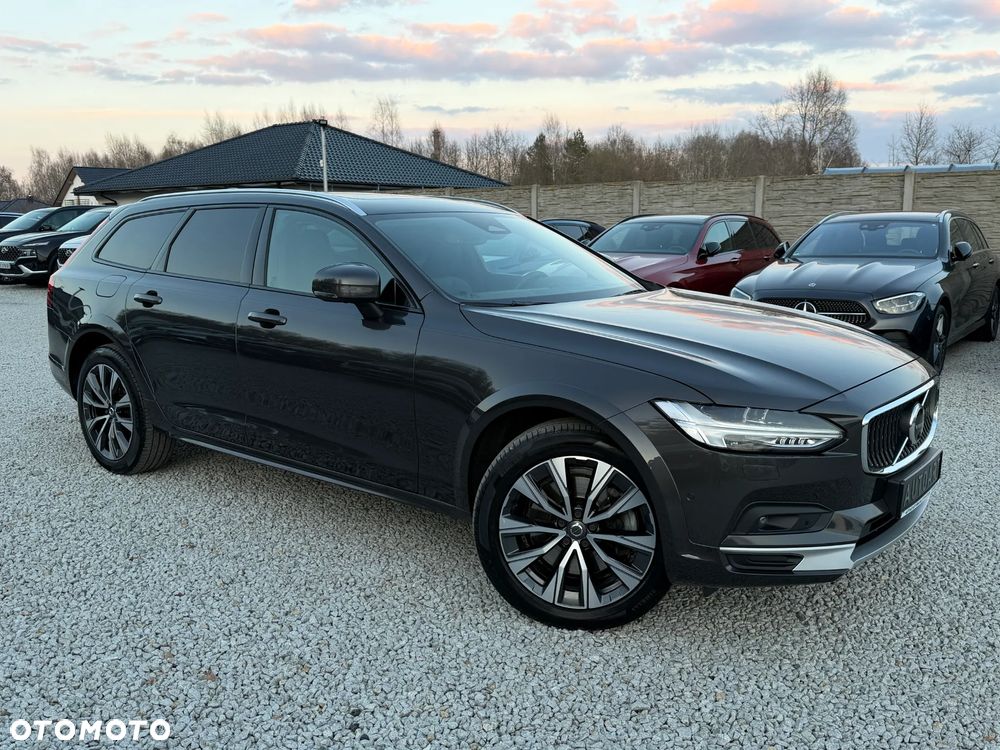 Volvo V90 Cross Country B5 D AWD Ultimate - 22