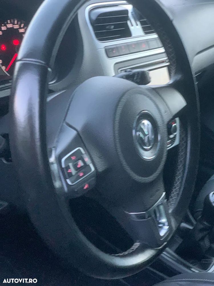 Volkswagen Polo 1.6 TDI MATCH - 29